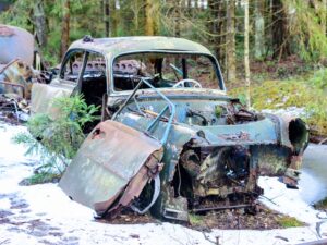 Read more about the article Spring Cleaning Spotlight: Removing Old Cars for a Cleaner Space